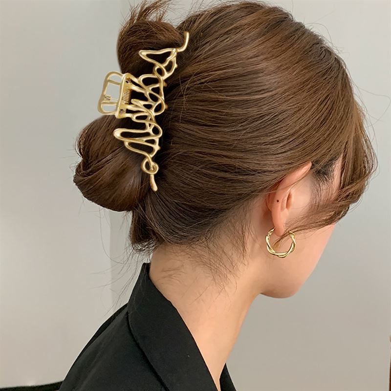 SOHO Asli Metal Hair Claw - Silver - Hair Accessories