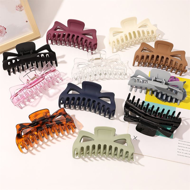 SOHO Astrid Hair Claw - White - Hair Accessories