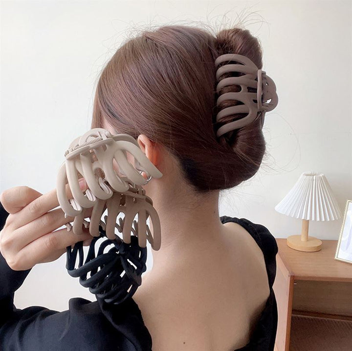 SOHO Bibiana Hair Claw - Beige - Hair Accessories