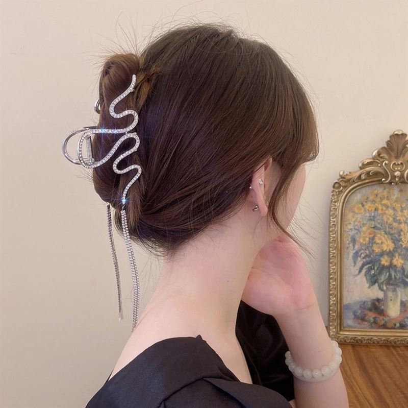SOHO Risa Hair Claw - Silver - Hair Accessories