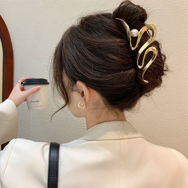 SOHO Sania Hair Claw - Gold - Hair Accessories