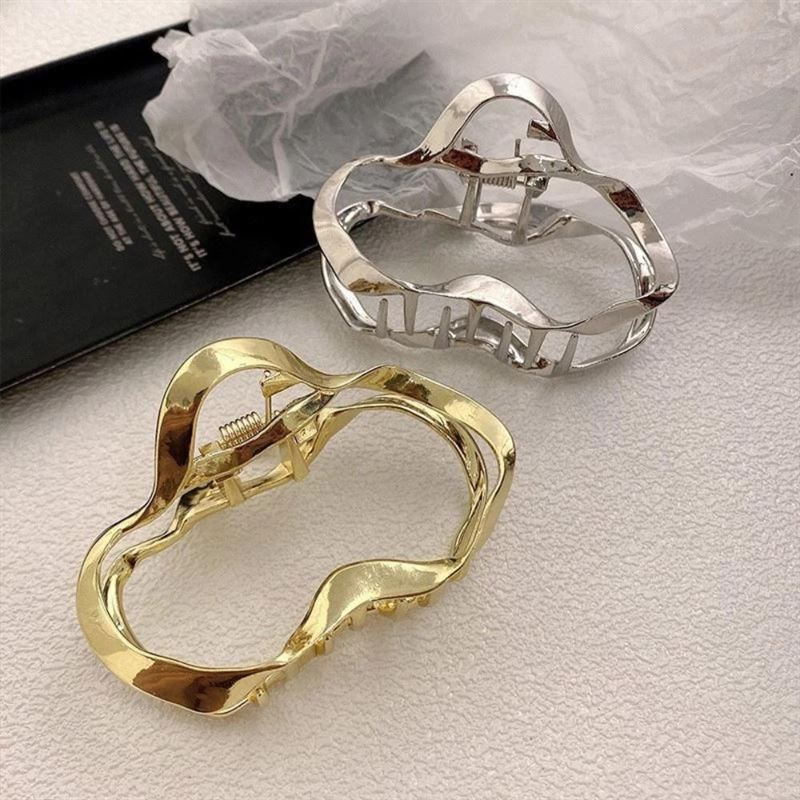 SOHO Tanim Hair Claw - Silver - Hair Accessories
