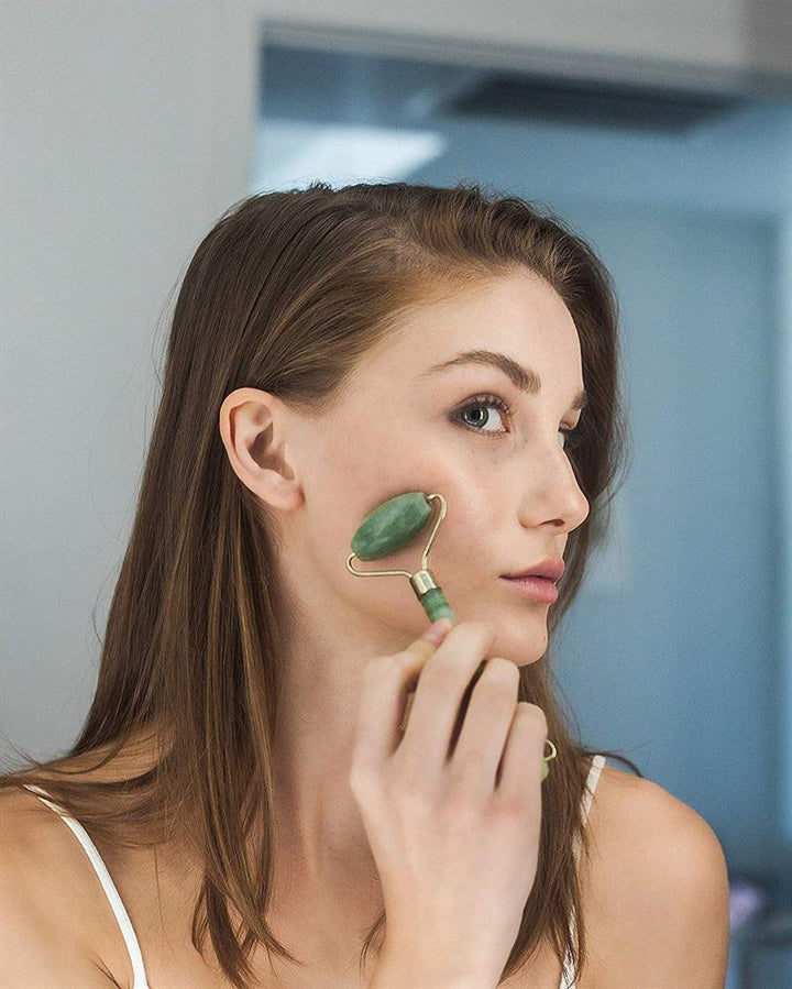 UNIQ Jade roller - Face rollers for beautiful skin - Rose - Dermaroller